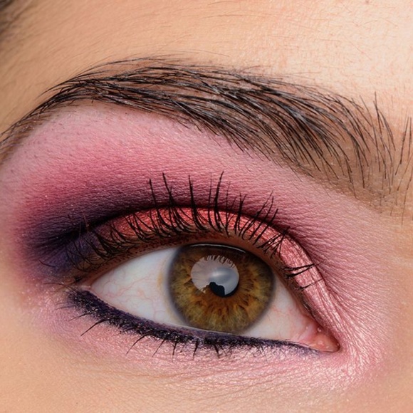 Coloured Raine "Lovelies" eyeshadow palette - Picture 5 of 8